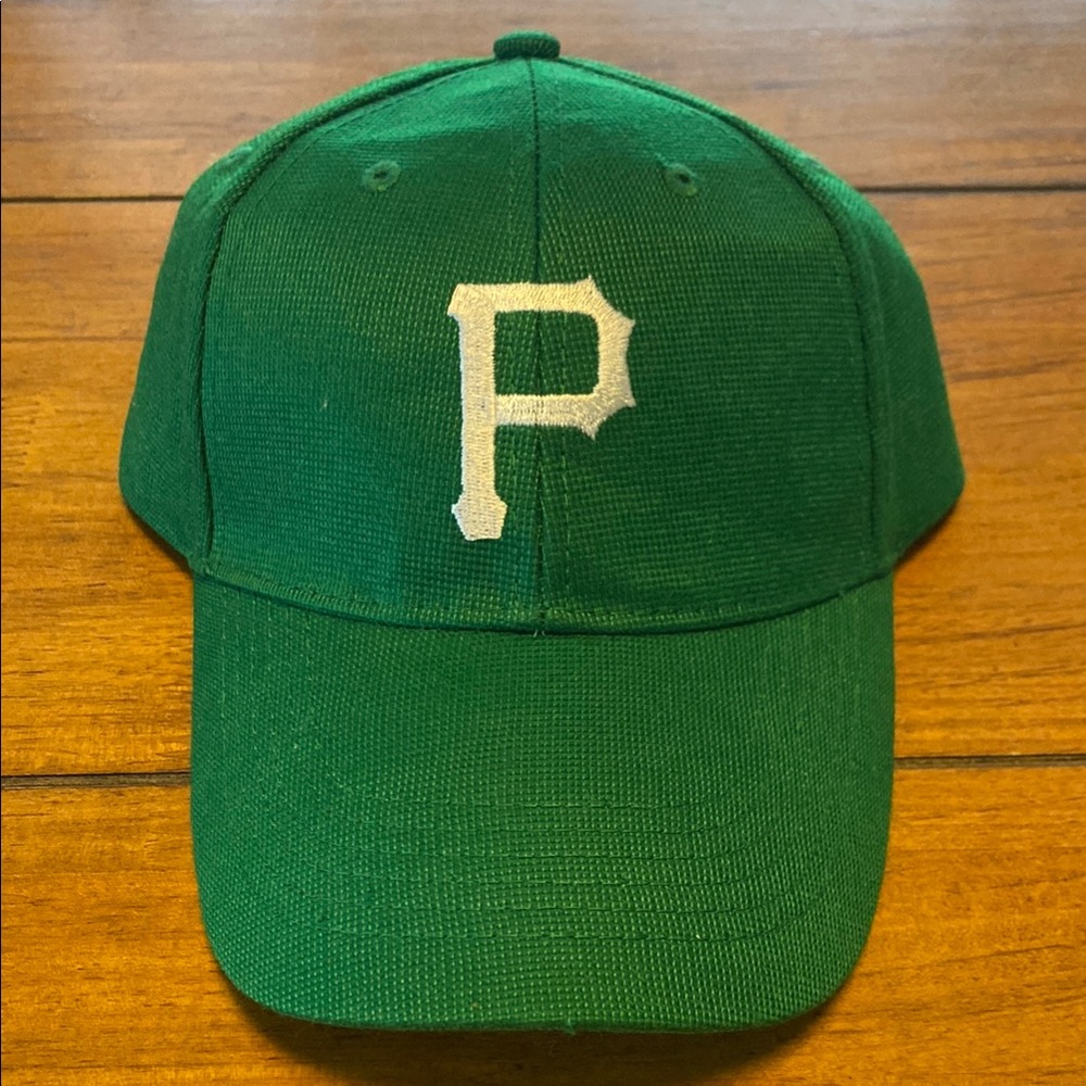 Pittsburgh Pirates SGA Earth Day Hat. New never worn.